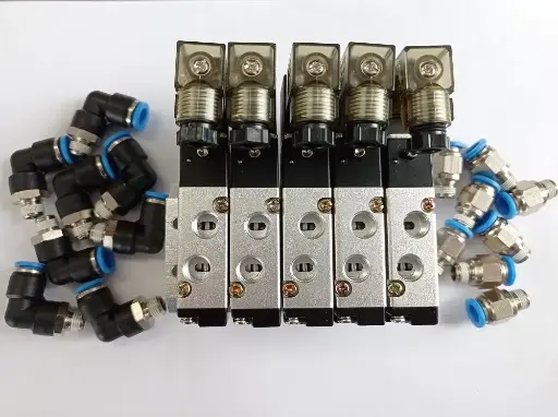 [3818] 5 solenoid valve block with 8 x PC08-01, 8 x PL08-01